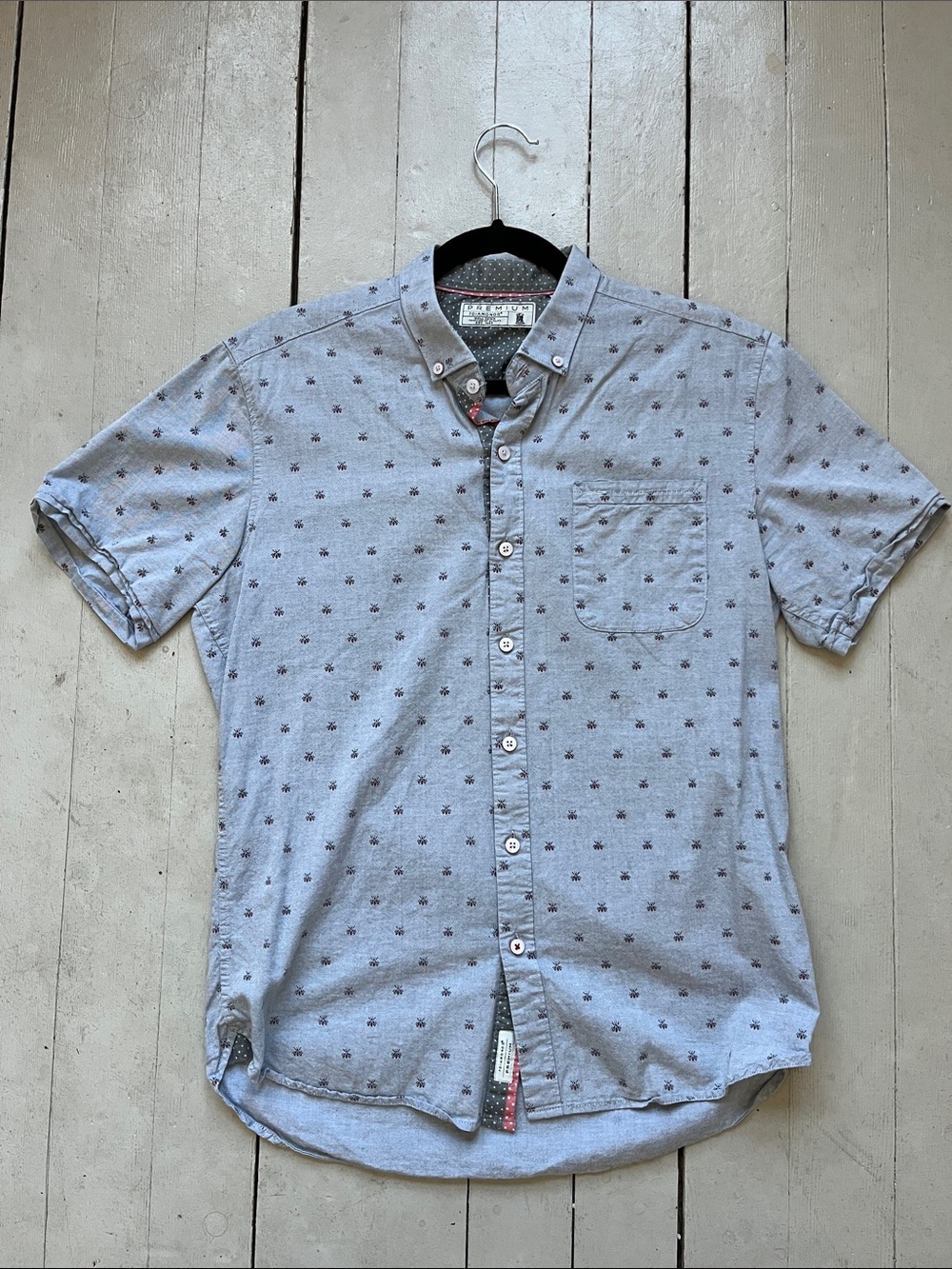 7 Diamonds Light Blue Short-Sleeve Button-Down with Micro Bug Print
